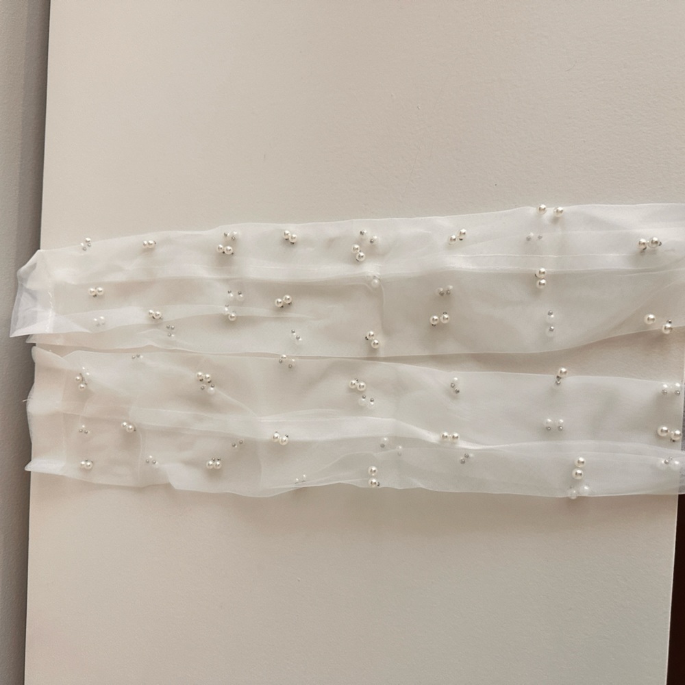 Pearl Long Tulle Bridal Fingerless Arm Cuff